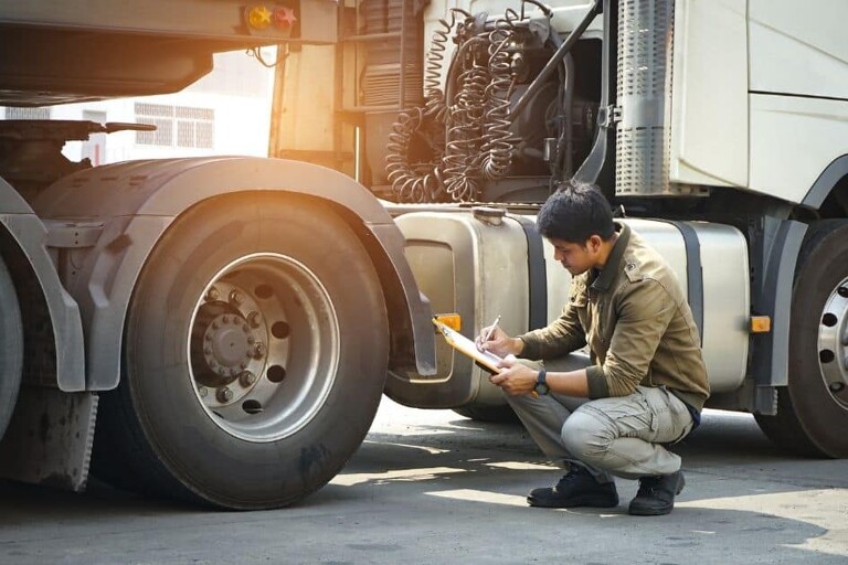 Top Daily Maintenance Tips for Truck Drivers