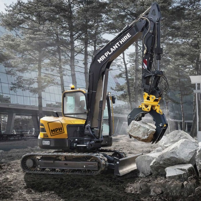 Volvo 9 tonne excavator with grappler attachment