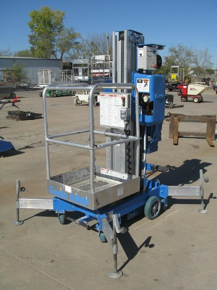 AWP24 Genie Personnel Lift