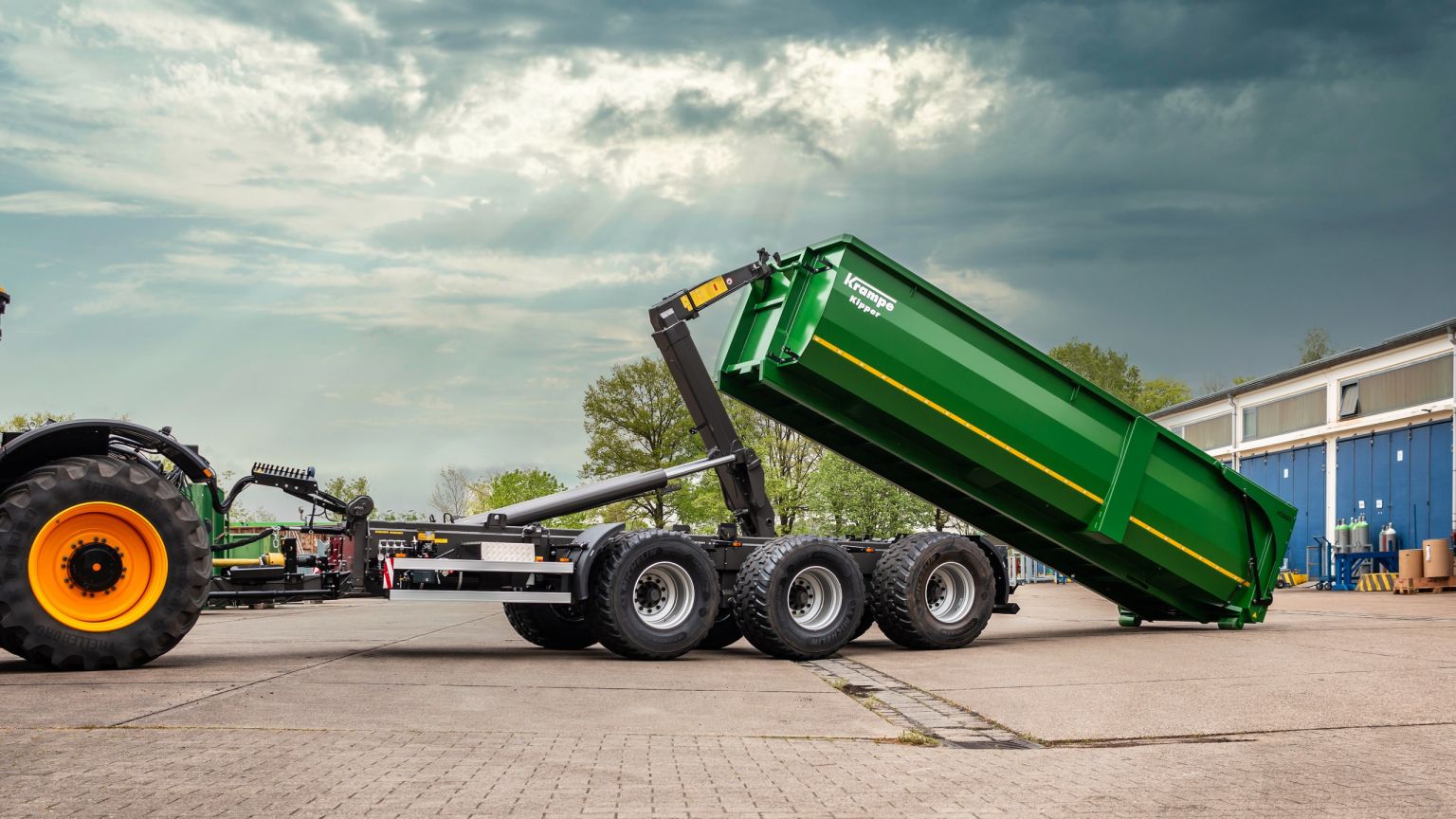 Hooklift trailers