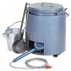 Tar Boiler C/W Bucket & Ladel Hire